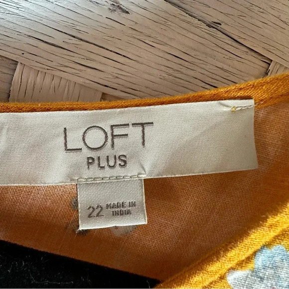 Loft plus 55% Linen Gold-Orange Floral Blouse with Buttons Down Back plus size - Picture 5 of 9